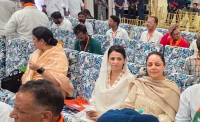 श्रीमती अमनप्रीत कौर राय हलका श्री चमकौर साहिब में जनसभा के दौरान
