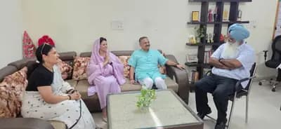 श्रीमती अमनप्रीत कौर राय हलका श्री चमकौर साहिब में जनसभा के दौरान