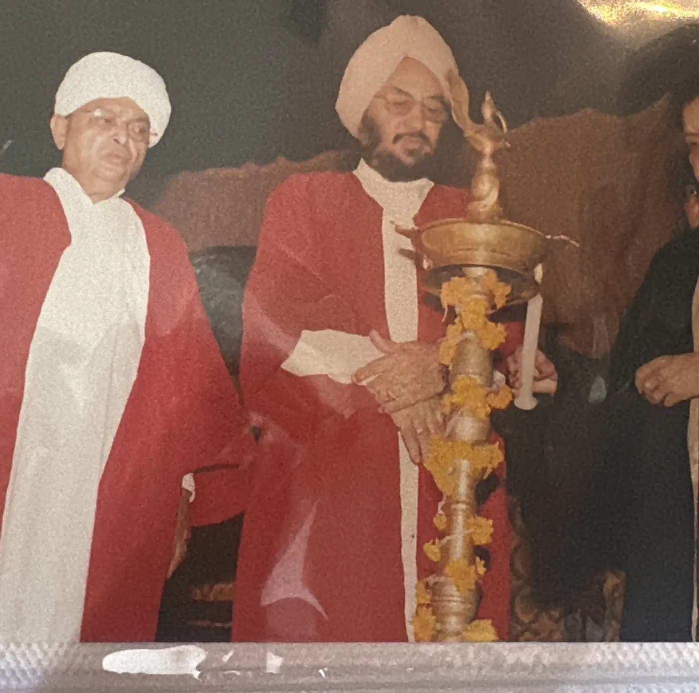 राय परिवार के संग्रह से पुरानी तस्वीर